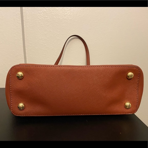 Michael Kors Jet Set Large Crossgrain Leather Tote - Picture 5 of 5